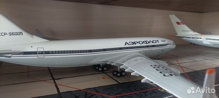Ил-96-300 в М.1:72