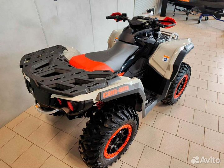 Квадроцикл BRP outlander 1000 X XC витрина