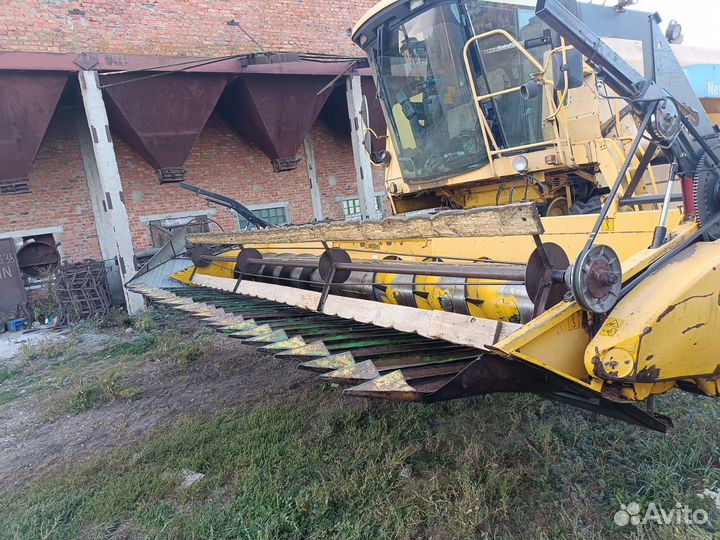 Комбайн New Holland TC 56, 2006