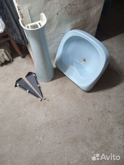 Раковина в ванную бу