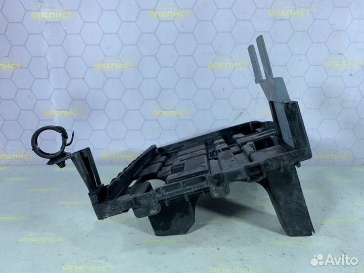 Крепление аккумулятора Opel Meriva A 2008