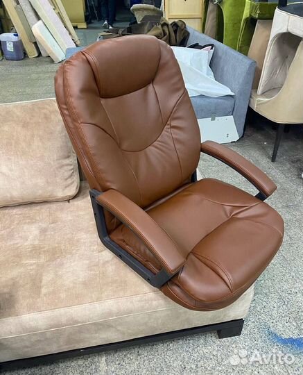 Перетяжка мебели. Перетяжка офисных кресел