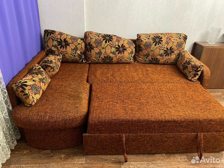 Угловой диван бу