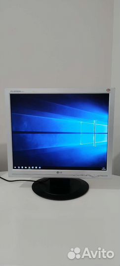 Монитор LG 19