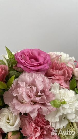 Букеты из кустовых роз микс от