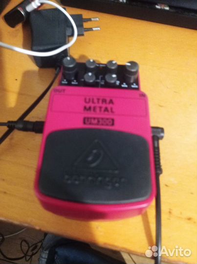 Гитарная педаль behringer um300