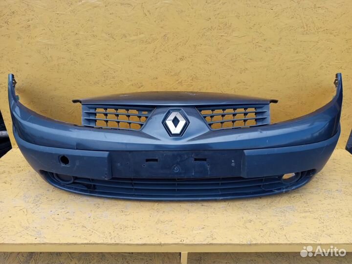Бампер передний Renault Scenic 2 2006 8200139953