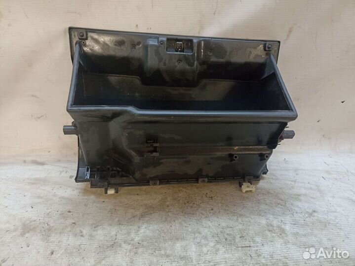 Nissan primera p10 бардачок