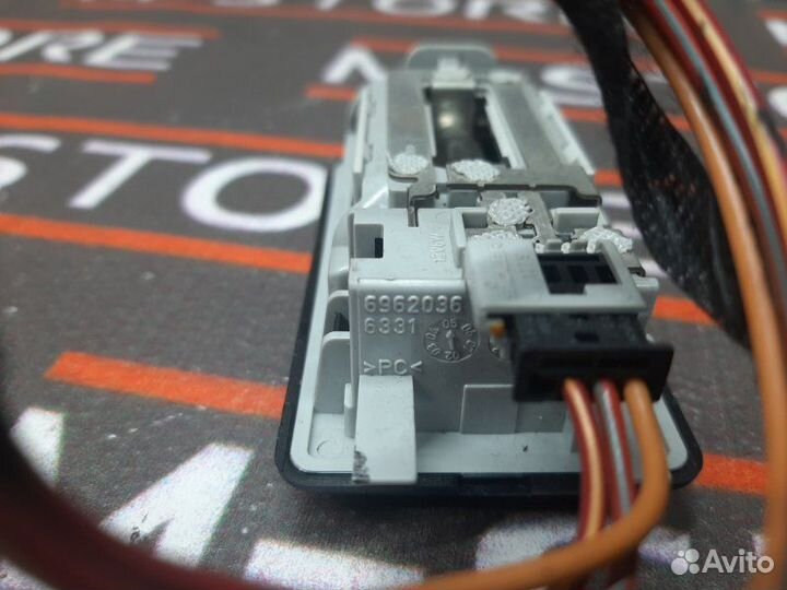 Плафон освещения Bmw X5 E53 M54B30 2005