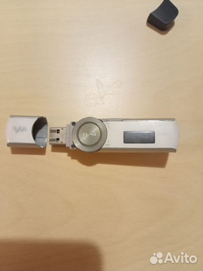 Плеер Sony Walkman 4Gb NWZ-B173F