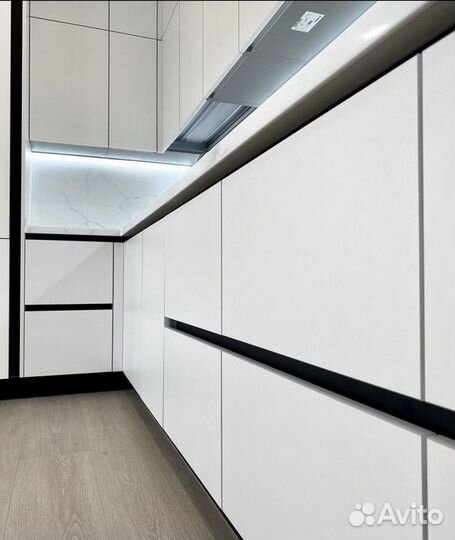 Кухня под потолок