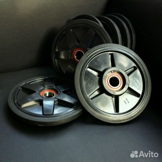 Новое оригинальнои колесо трака Yamaha Viking