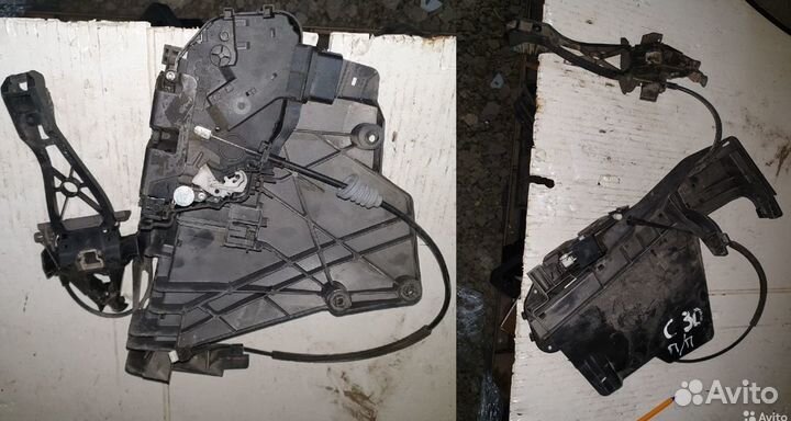 Замок двери правой левой Volvo C30