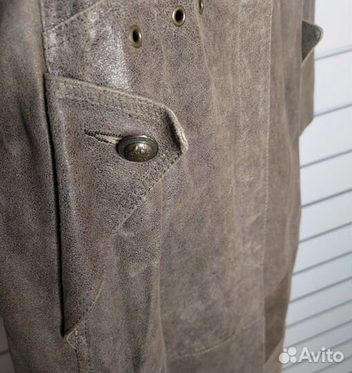 Плащ кожаный новый 42-44 с лазерным накатом