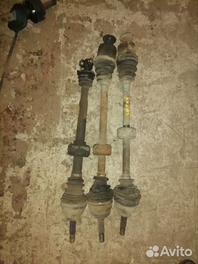 Привод правый шрус Renault Logan