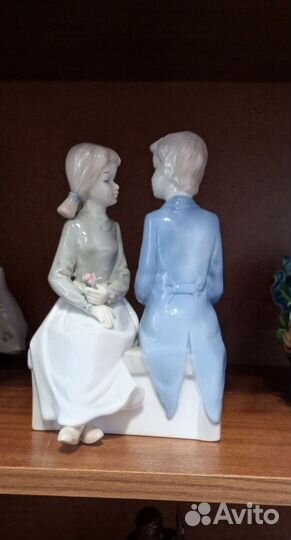 Статуэтка фарфор