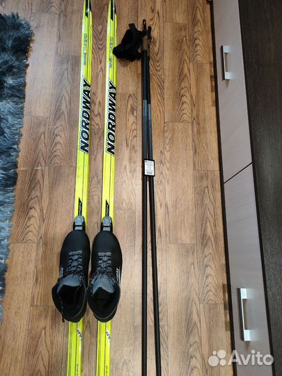 Беговые лыжи