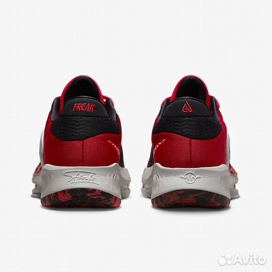 Баскетбольные кроссовки Nike Zoom Freak 4 red