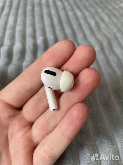Левый наушник airpods pro