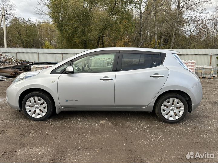 Nissan Leaf 109 л.с. AT, 2011, 72 800 км