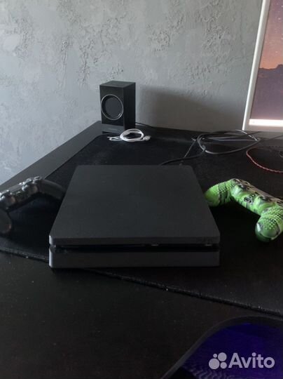 Sony playstation 4 slim