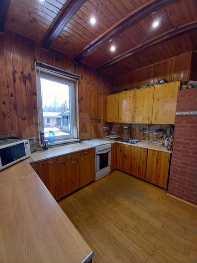 Дом 200 м² на участке 15 сот.