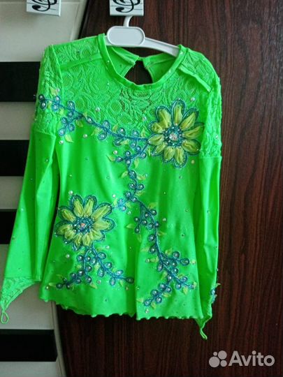 Продаю купальник для художественной гимнастики