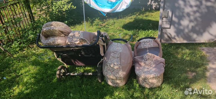 Коляска для двойни