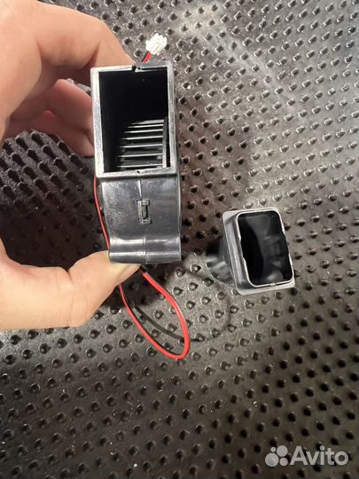 Универсальный вентилятор 7530 с 2 проводами