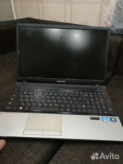 Ноутбук Samsung np-300E5A