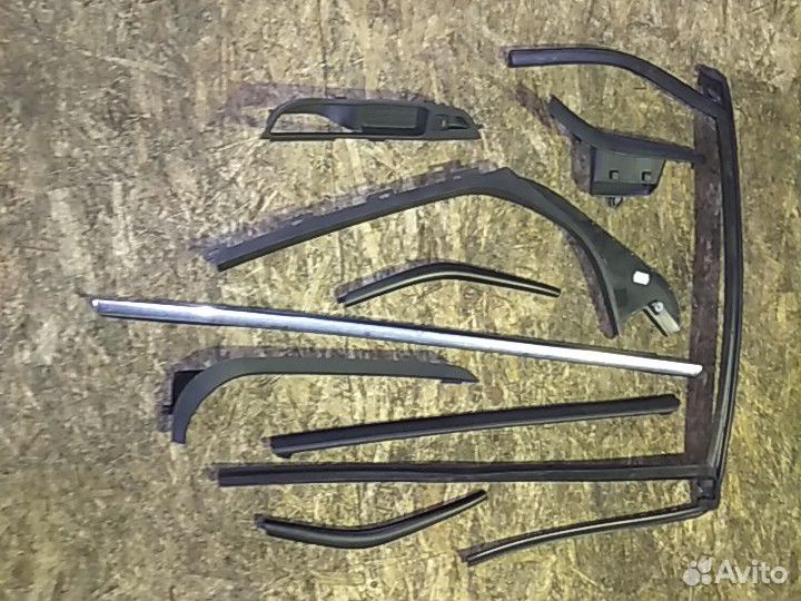 Пластик двери Форд Фокус 3