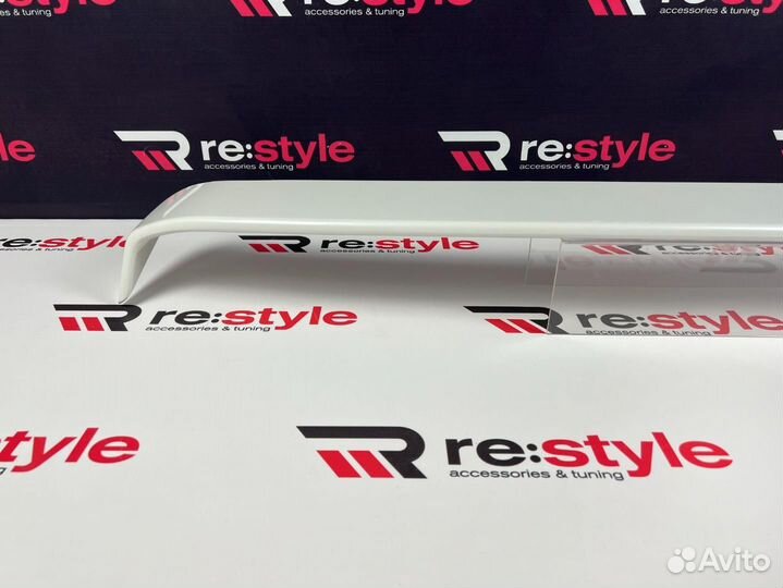 Спойлер Toyota Camry 70 Белый Перламутр R1992