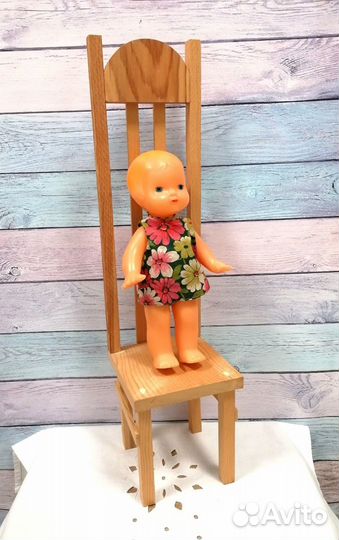 Стульчик для кукол