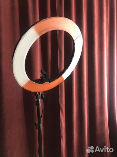 Кольцевая лампа со штативом