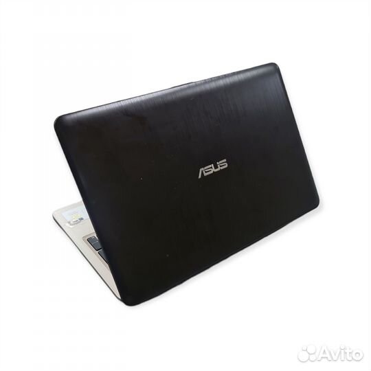 Ноутбук asus D540N