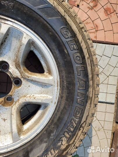 Yokohama A043A 265/70 R16