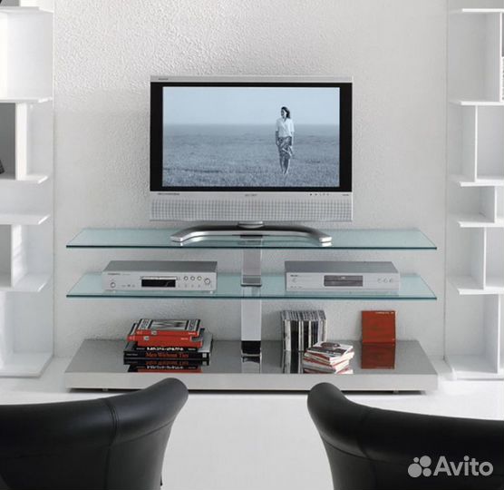 Стеклянная тумба под тв