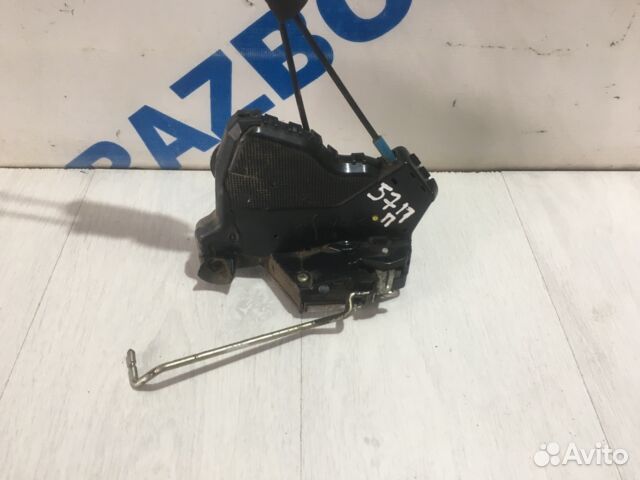 Замок двери lexus IS350 3.5 ат седан