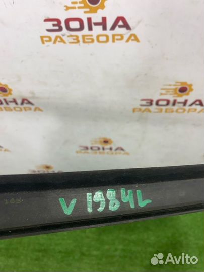 Уплотнитель стекла двери левый Volkswagen Scirocco