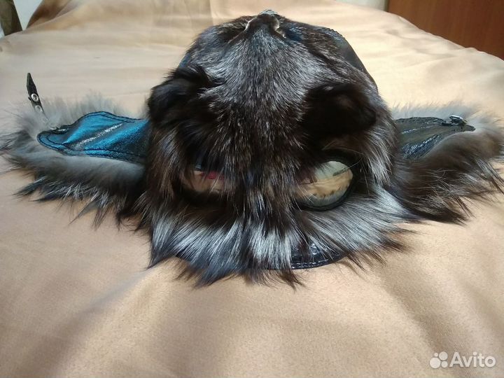 Шапка-ушанка(зимняя) -натуральная кожа и мех енота