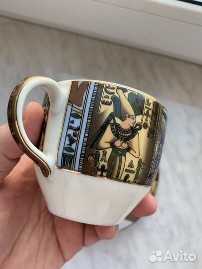 Кофейная чашка с блюдцем, сделано в Египте