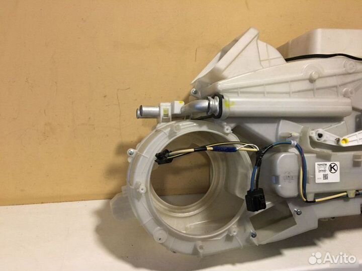 Отопитель салона Toyota Land Cruiser 200