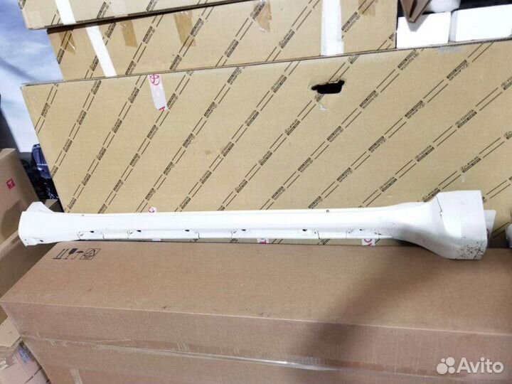 Накладка порога правая Toyota Land Cruiser Prado