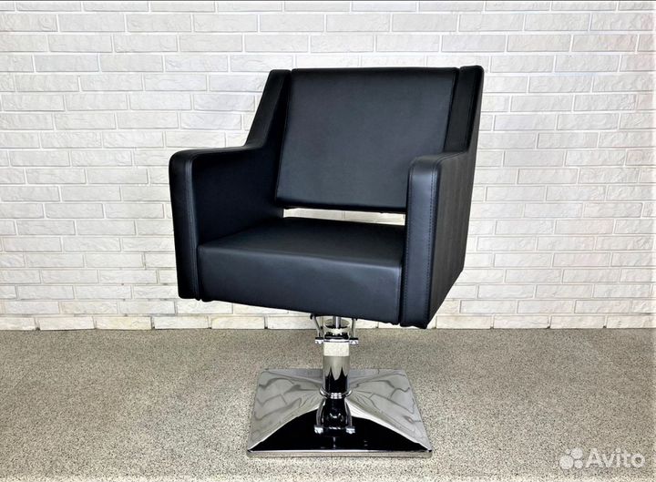 Парикмахерское кресло Liyon