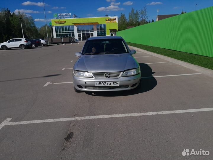 В разборе Опель vector б