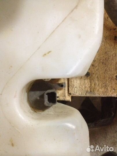 Логан бачок расширительный омывателя