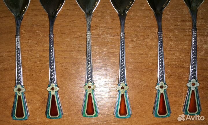 Набор серебряных чайных ложек с эмалью. 916 пр