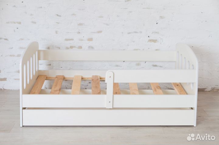 Кроватка Малыш с ящиком