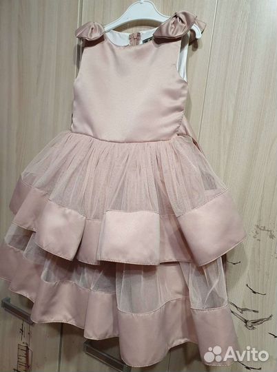 Платье нарядное для девочки 104-122 см