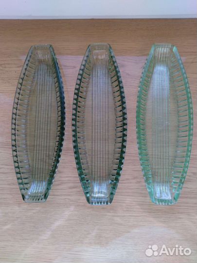 Селедочница СССР зеленое стекло. Цена за 1шт